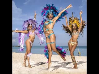 beach dancing girls come off in full positive funny