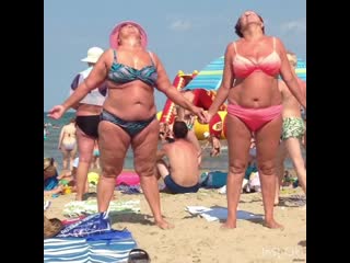 summer sunbathing on the beach humor funny